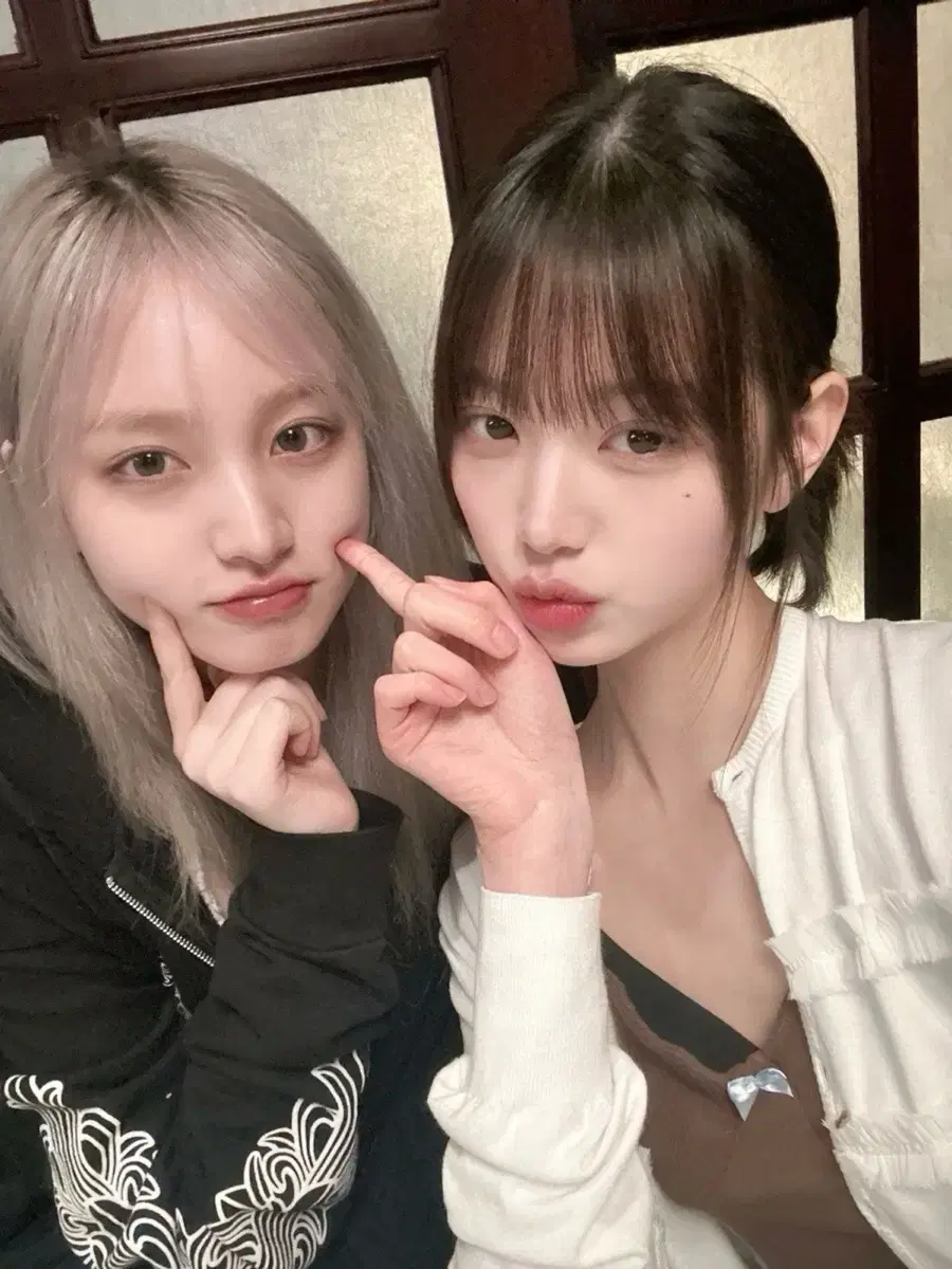 https://media.bunjang.co.kr/product/420312173_1_1784208451_w{res}.jpg